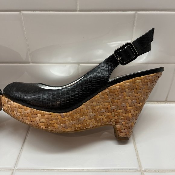 Banana Republic Wedge Heels - 6 - Picture 3 of 8